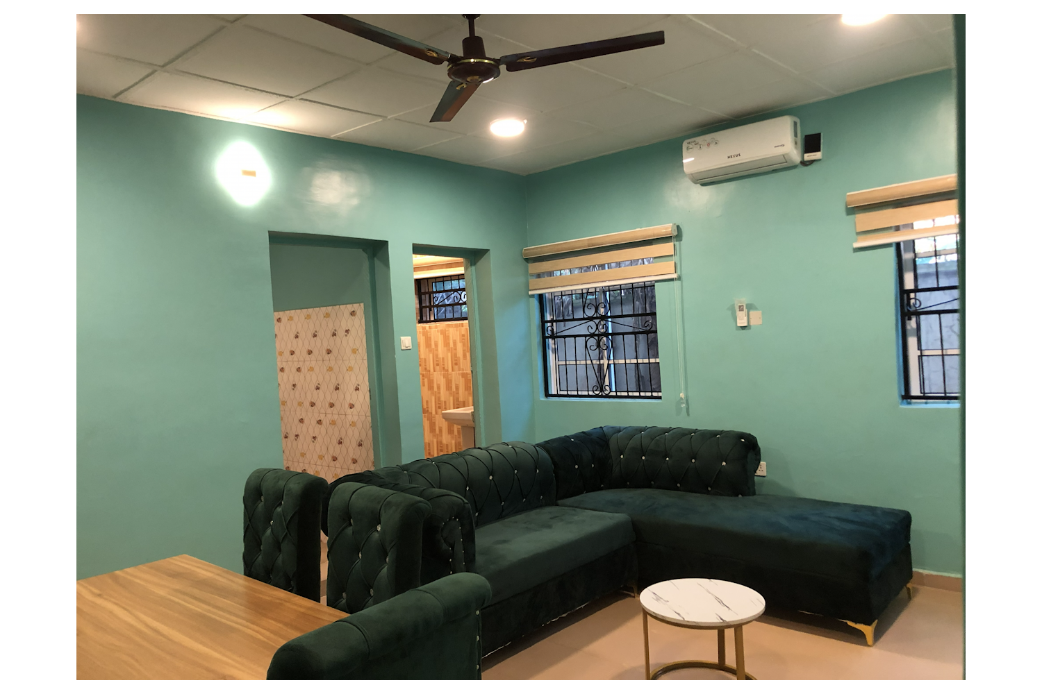 Room & Parlour – 6-Bed Bunk Suite (The Nest)
